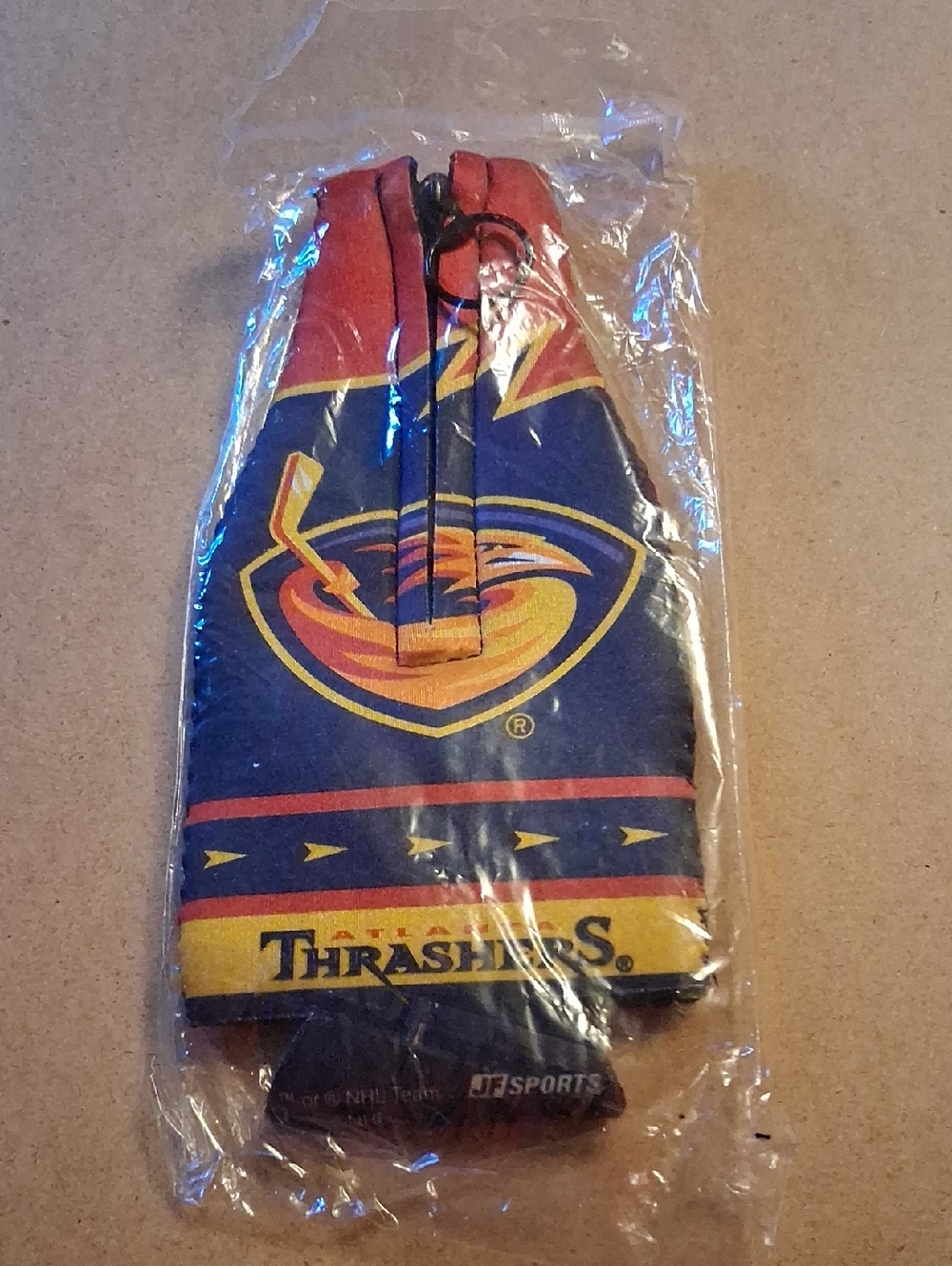 Atlanta Thrashers Navy and Red Bottle Koozie NEW